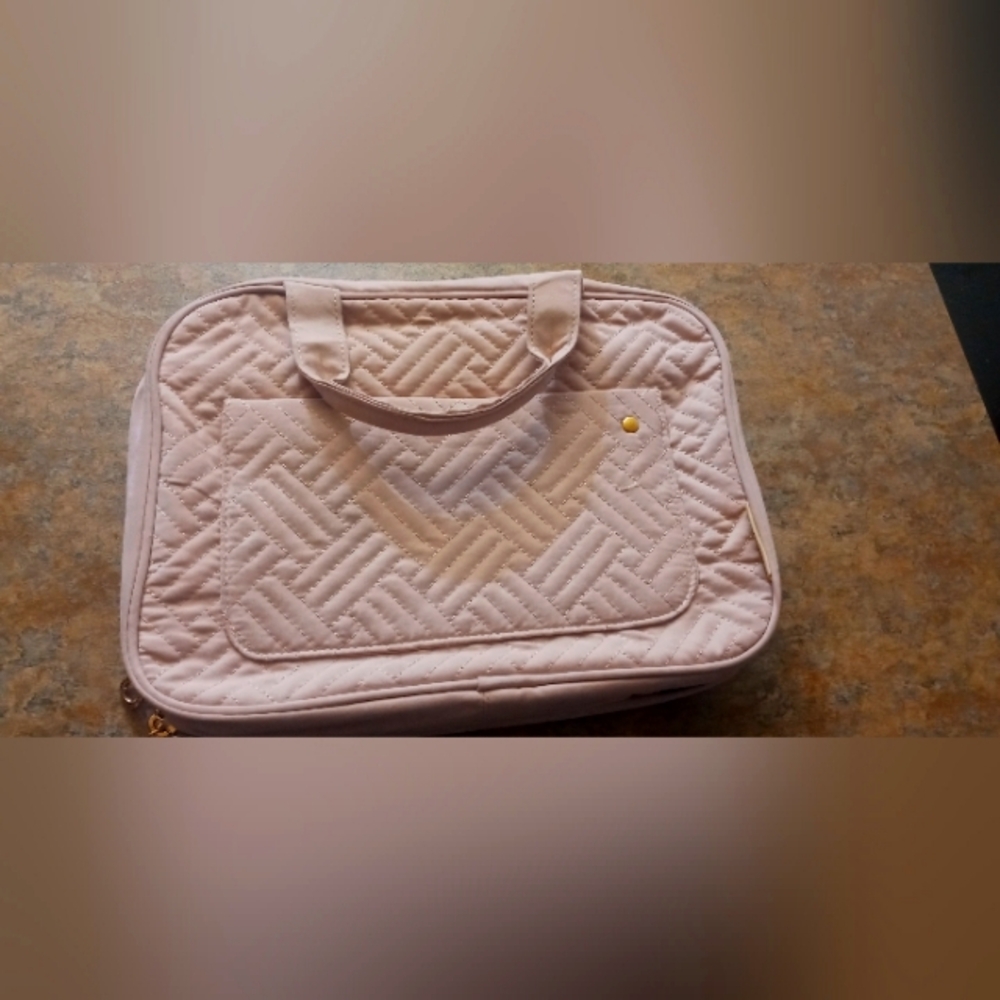 Quilted Light Pink Carry Bag - Women's Travel Organizer